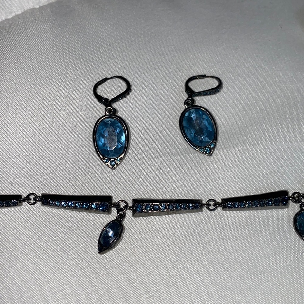 Bracelet and earrings matching set
